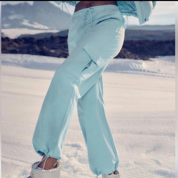 Gilly Hicks Pants - Gilly Hicks NWT Recharge Cargo Pants fleece lined drawstring hems pockets XL